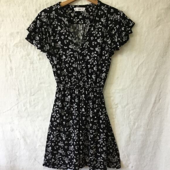 Mango Dresses & Skirts - MNG Black Ruffle Cap Sleeve Floral Mini Dress
